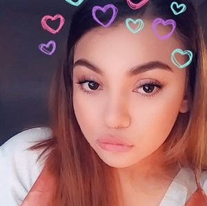 Meet your Posher, Marisa